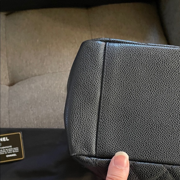 CHANEL Navy Quilted Leather Grand Shopping Tote with Interlocking CC - Picture 5 of 15